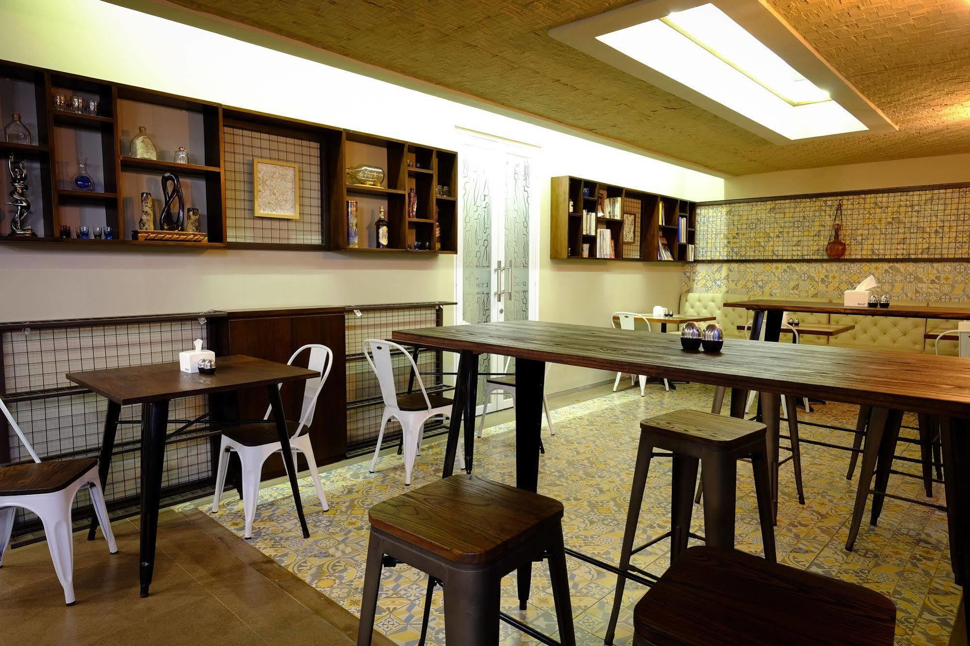 Tibera Hotel Ciumbuleuit Бандунг Экстерьер фото